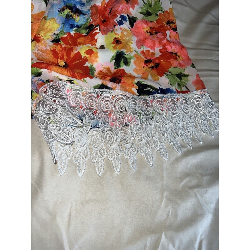 Floral Lace Shorts By Miin Size Small - Picture 6 of 8